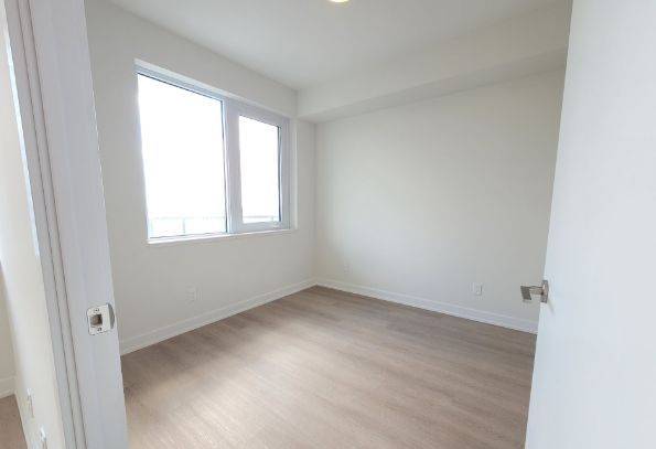 Toronto C07, ON M2N 0L7,15 Ellerslie AVE #2404