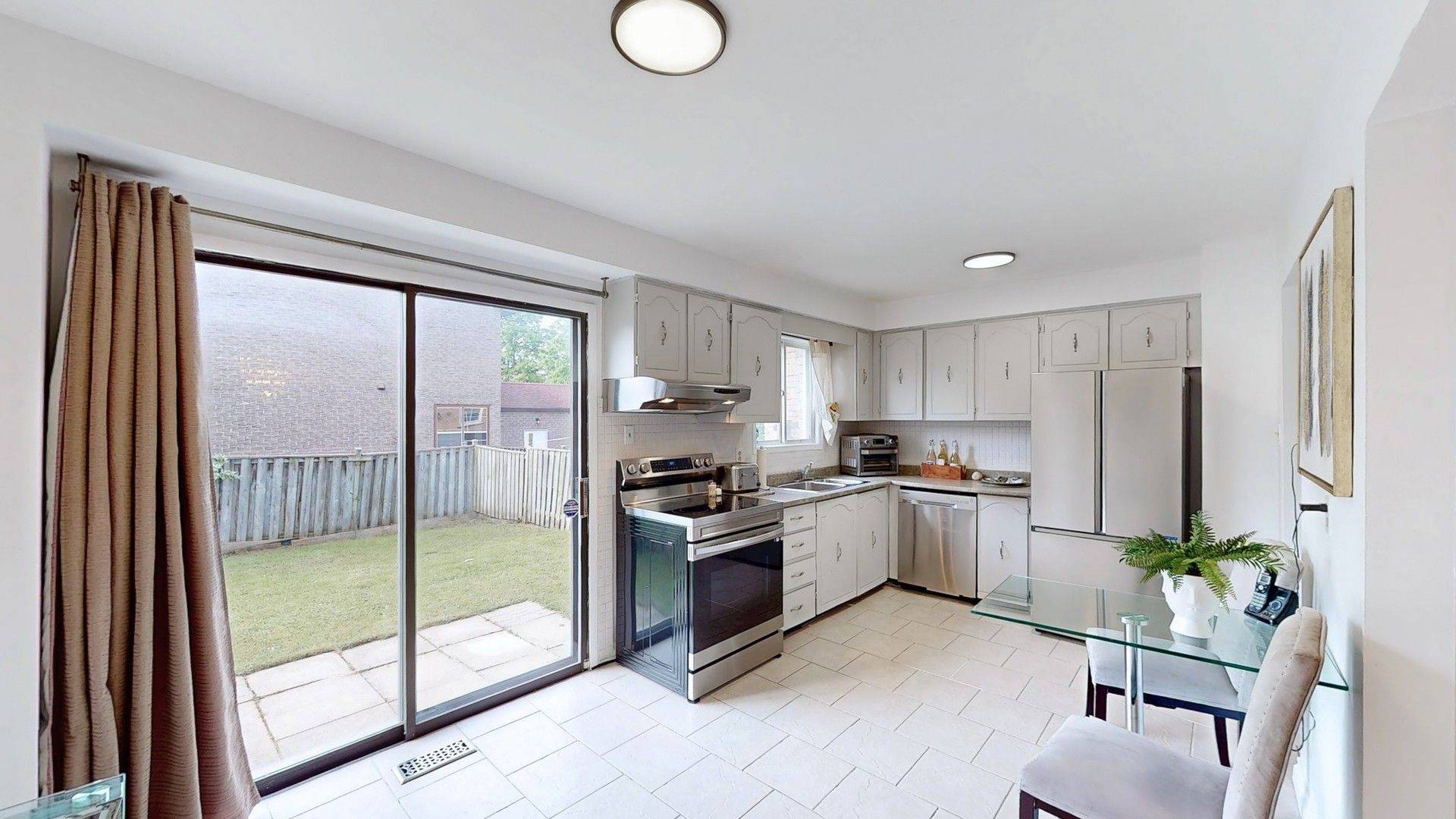 Markham, ON L3R 4L2,120 Appleby CRES