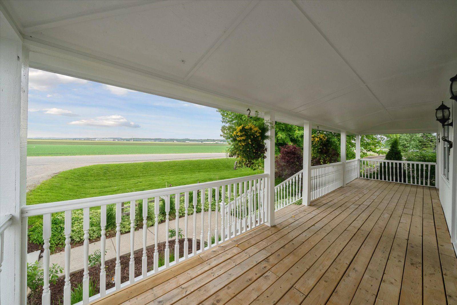 Bradford West Gwillimbury, ON L9N 1L3,1242 River RD