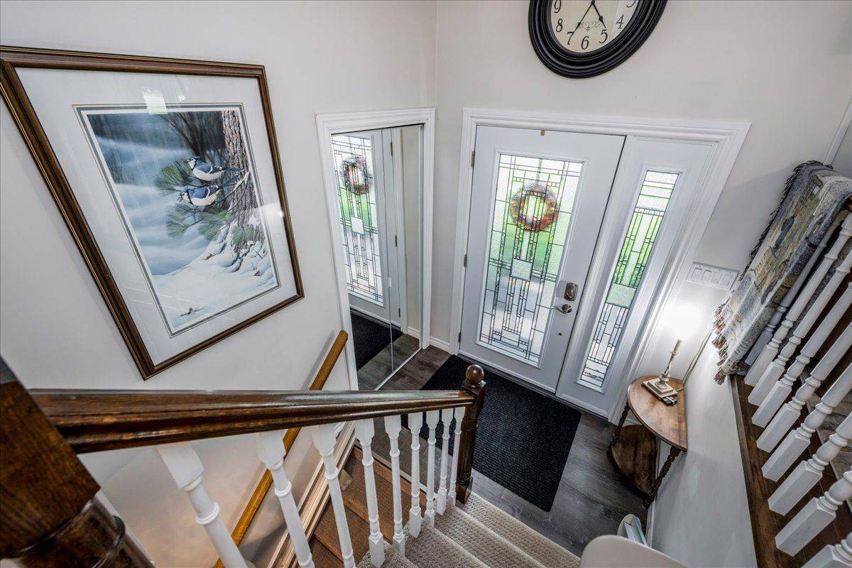 Springwater, ON L0L 1P0,17 Glenview AVE