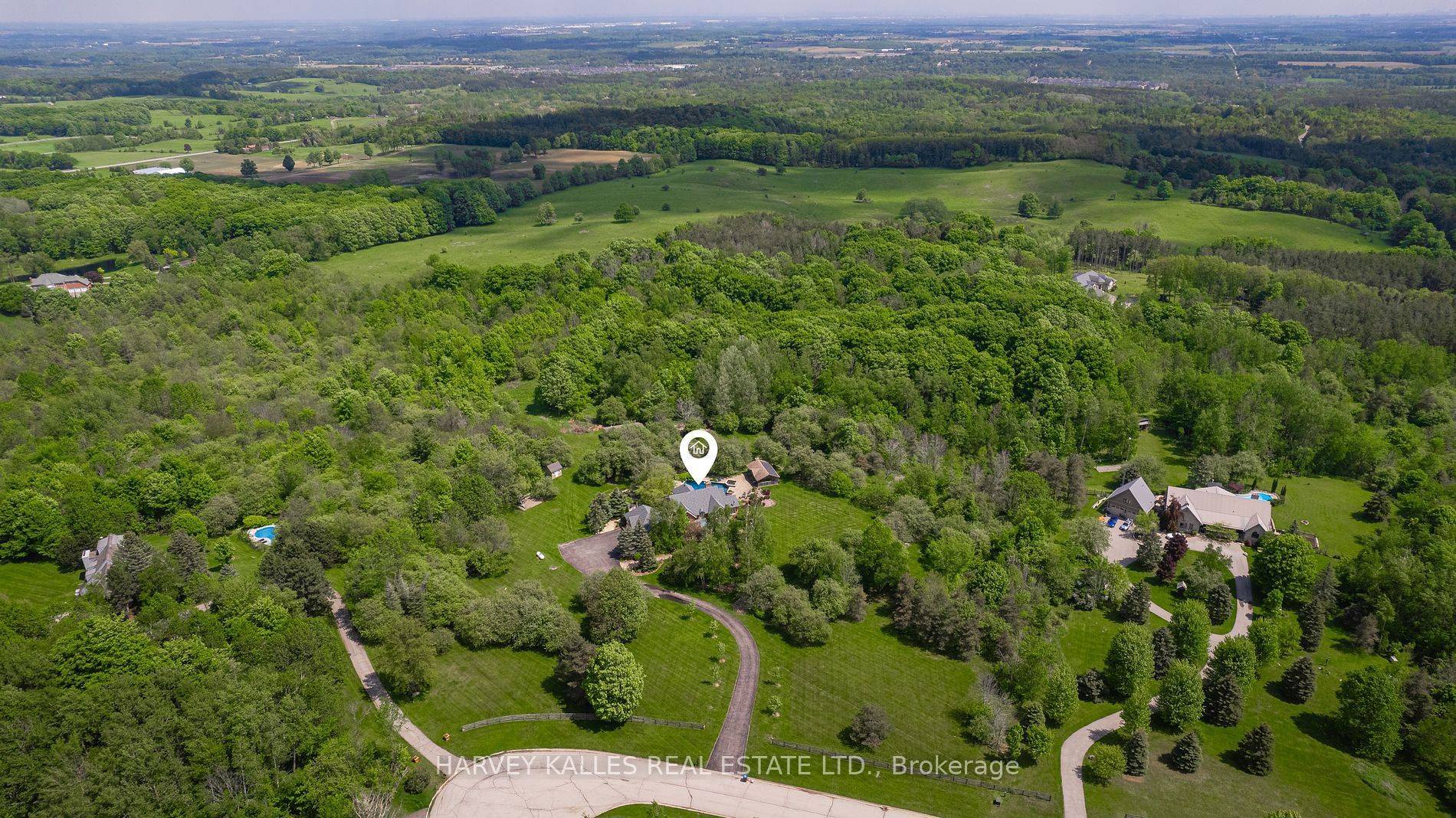 Caledon, ON L7C 0B4,3 Rutland Hill CT