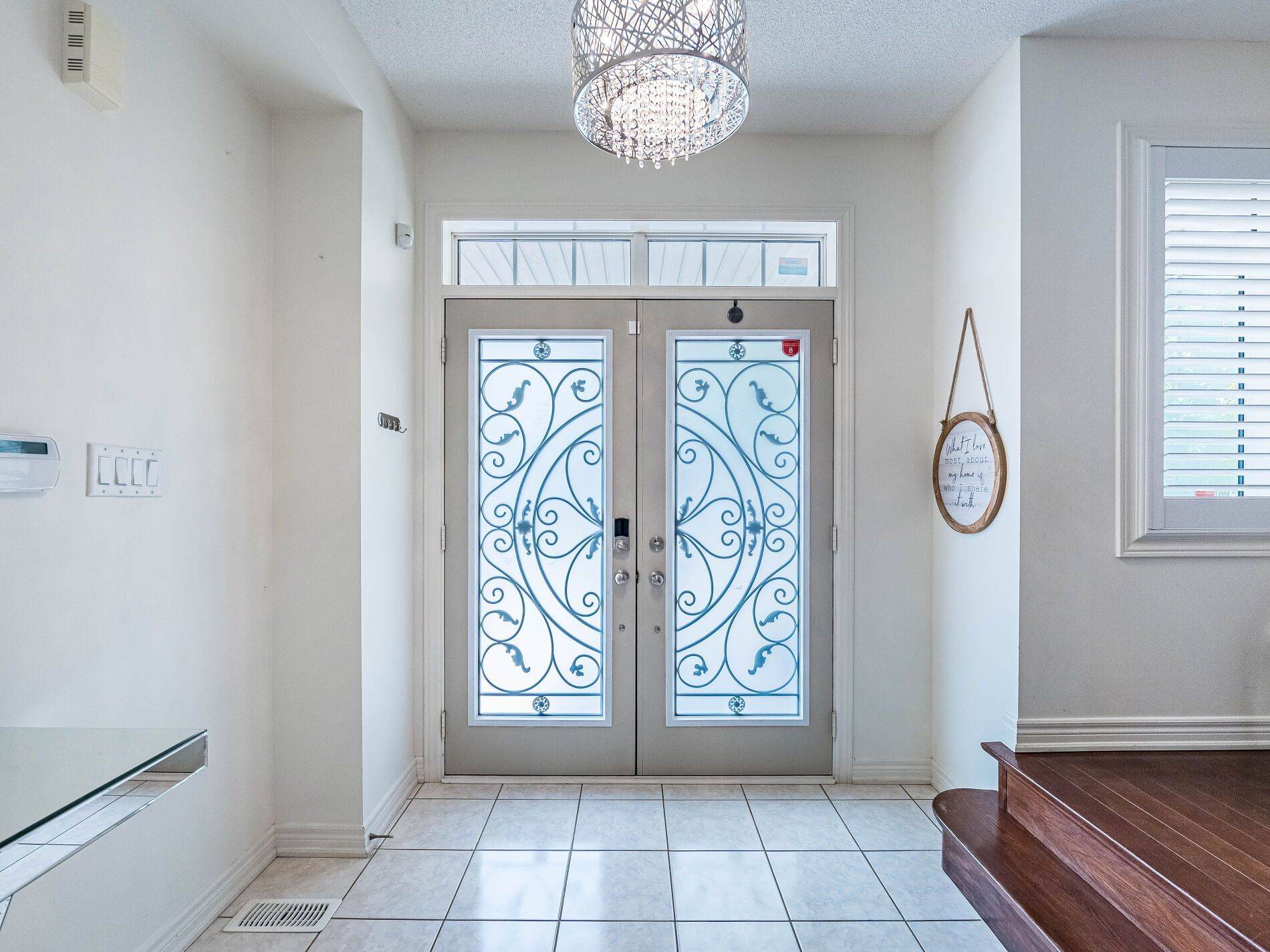 Brampton, ON L7A 3Y4,18 Divinity CIR