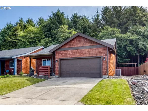 1064 NECARNEY ST, Rockaway Beach, OR 97136