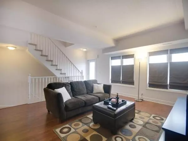 5 Richgrove DR E #208, Toronto W09, ON M9R 0A3