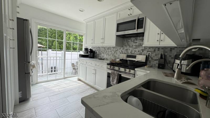 South Plainfield Boro, NJ 07080,245 E Golf Ave