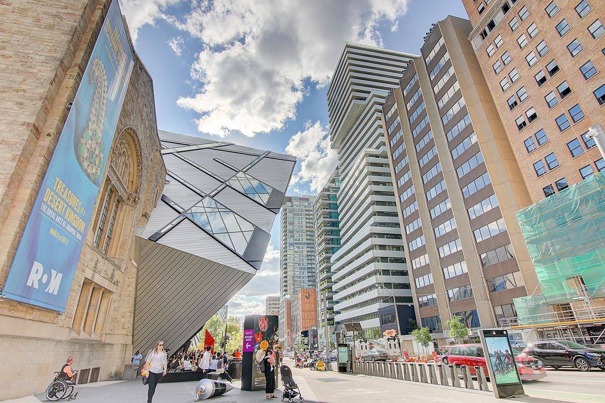 Toronto C02, ON M5S 1T8,200 Bloor ST W #1804