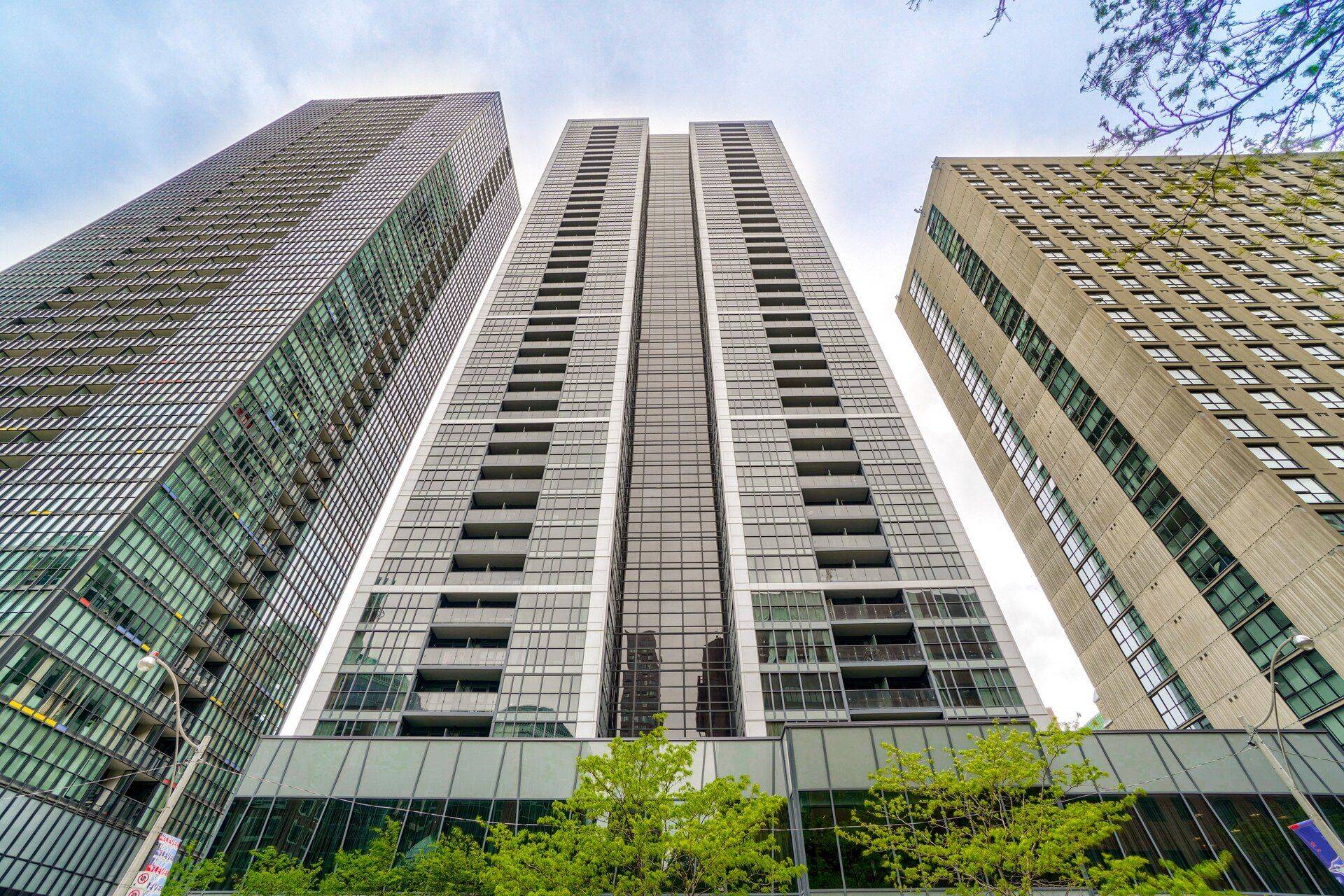 28 Ted Rogers WAY #1506, Toronto C08, ON M4Y 2J4