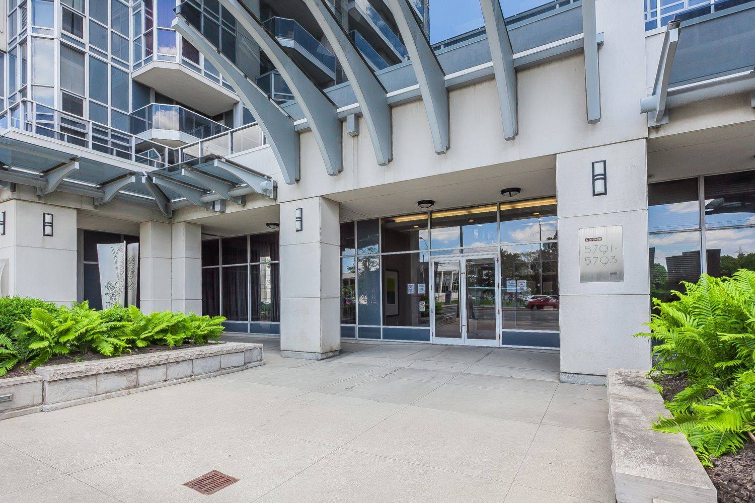 Toronto C14, ON M2M 0A9,5793 Yonge ST #2006