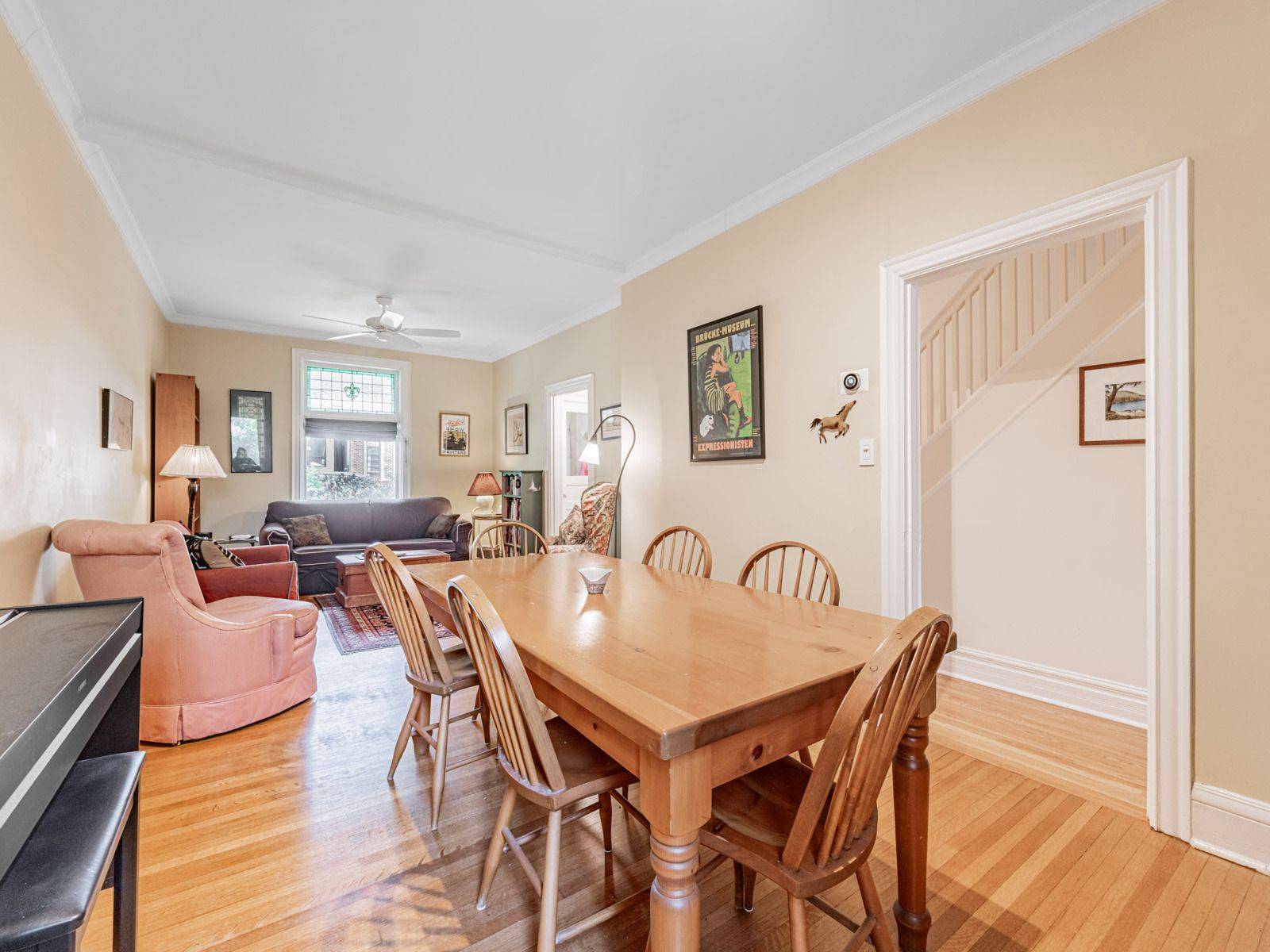Toronto E01, ON M4K 1K5,105 Hogarth AVE