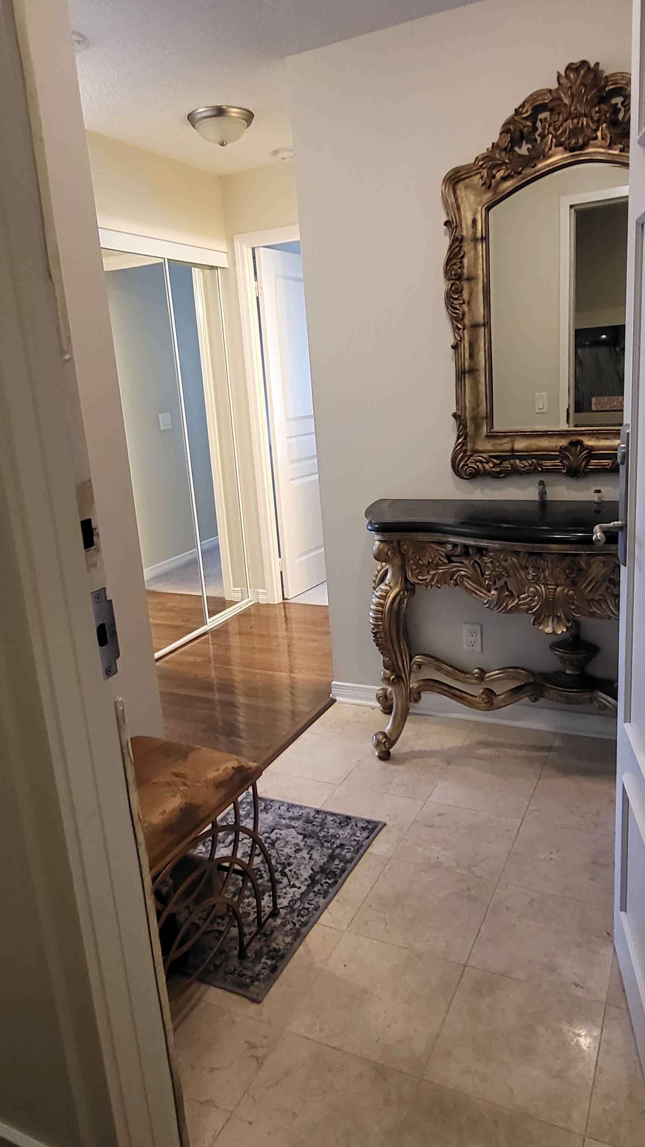 Richmond Hill, ON L4C 0T5,350 Red Maple RD #314
