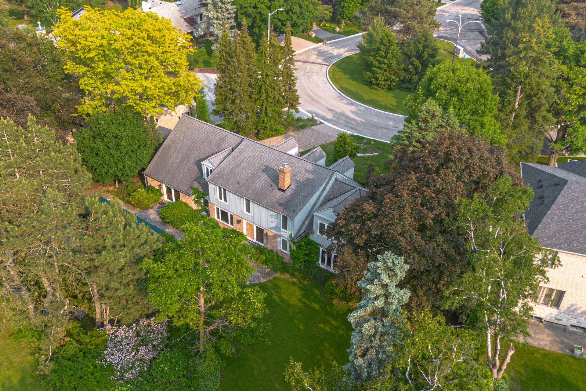 Markham, ON L3T 3A7,69 Fairway Heights DR