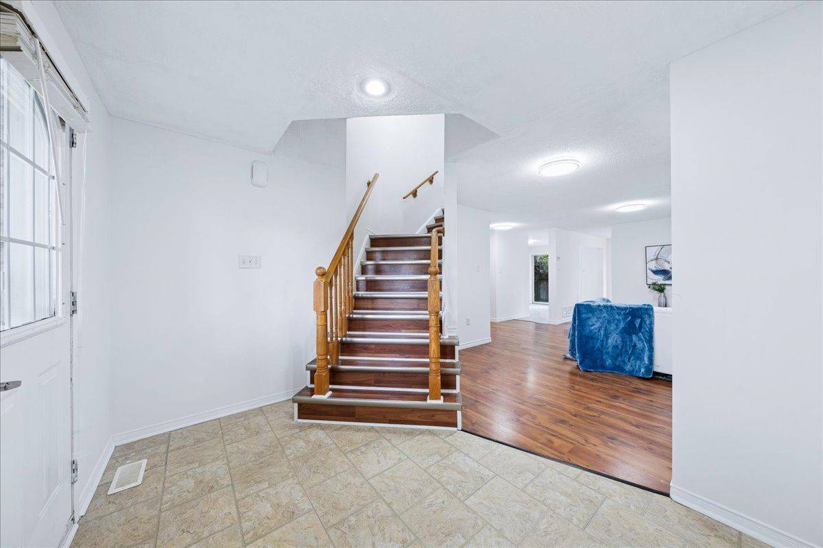Barrie, ON L4N 8T1,43 Willow DR