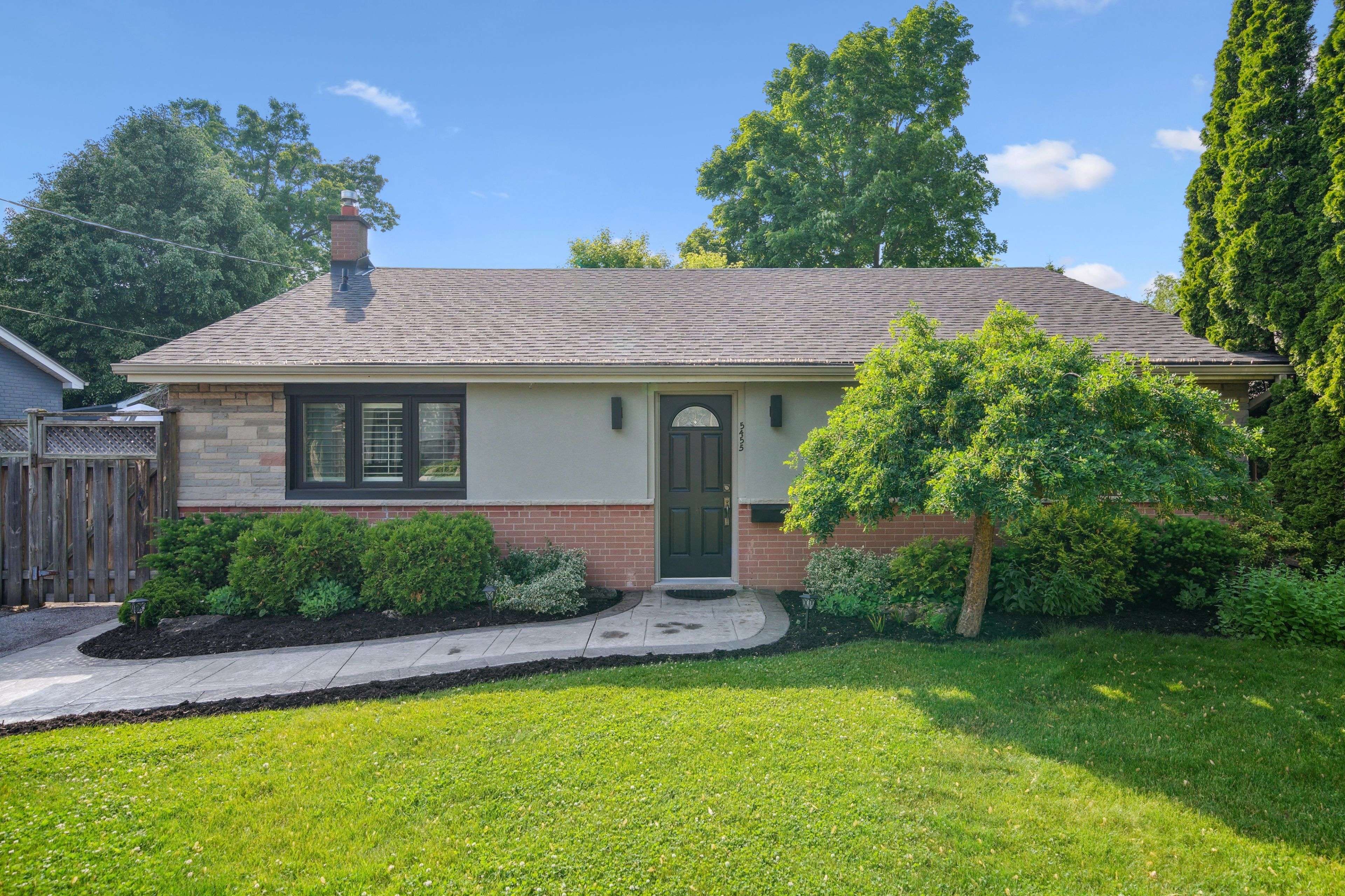 5455 Randolph CRES, Burlington, ON L7L 3C4
