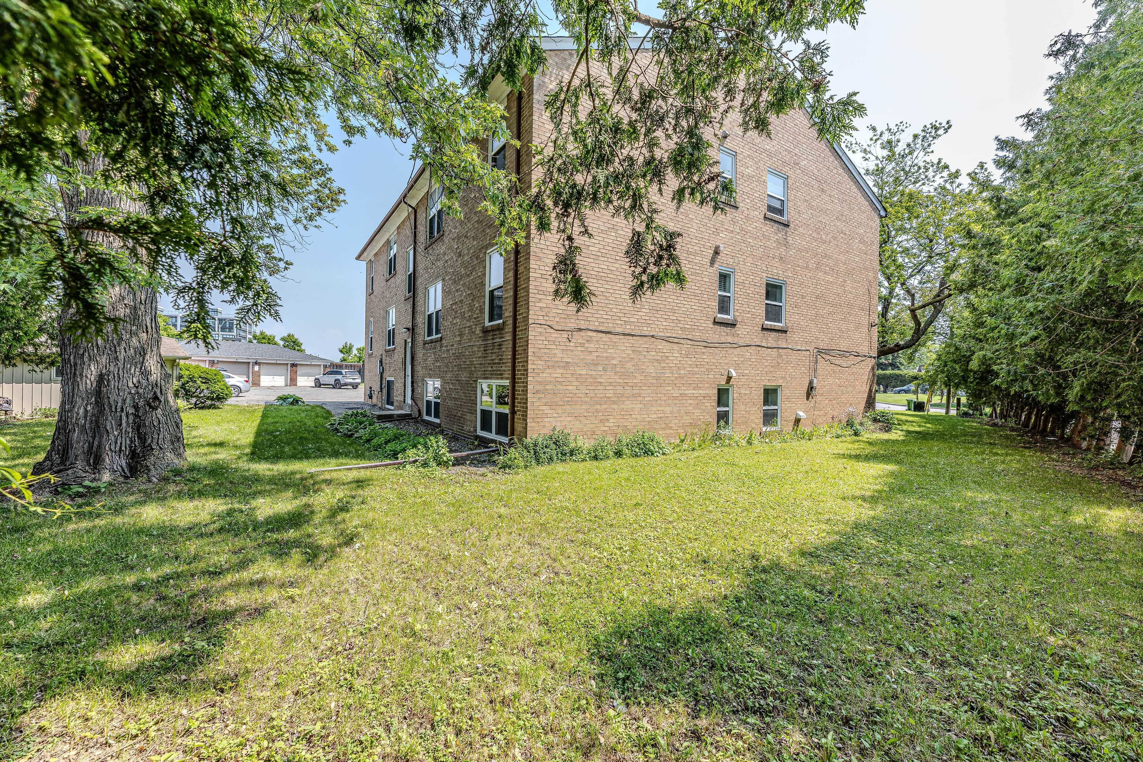Toronto W05, ON M3K 1Y2,50 Cuffley CRES N