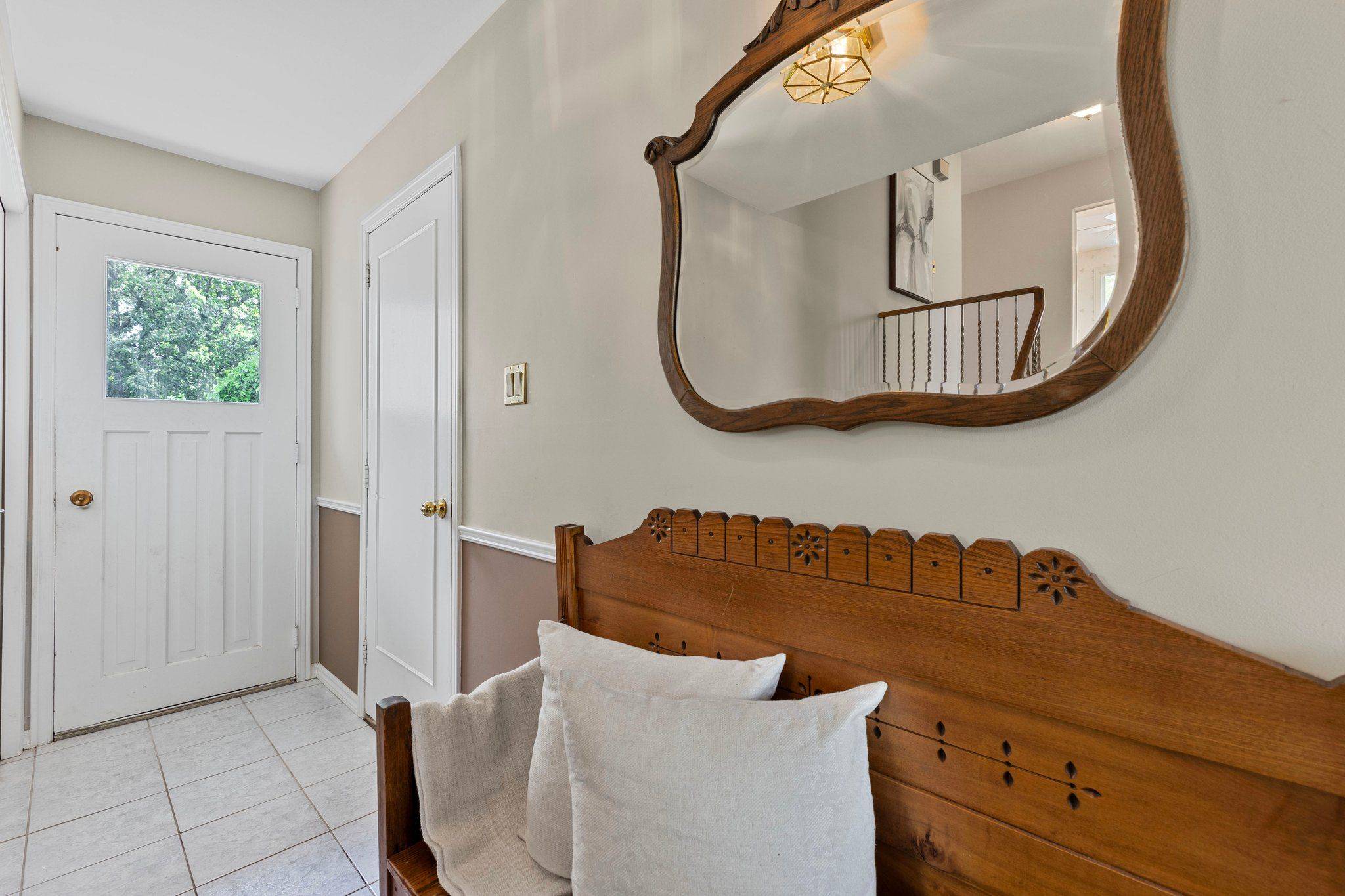 Burlington, ON L7L 3B9,5198 Broughton CRES