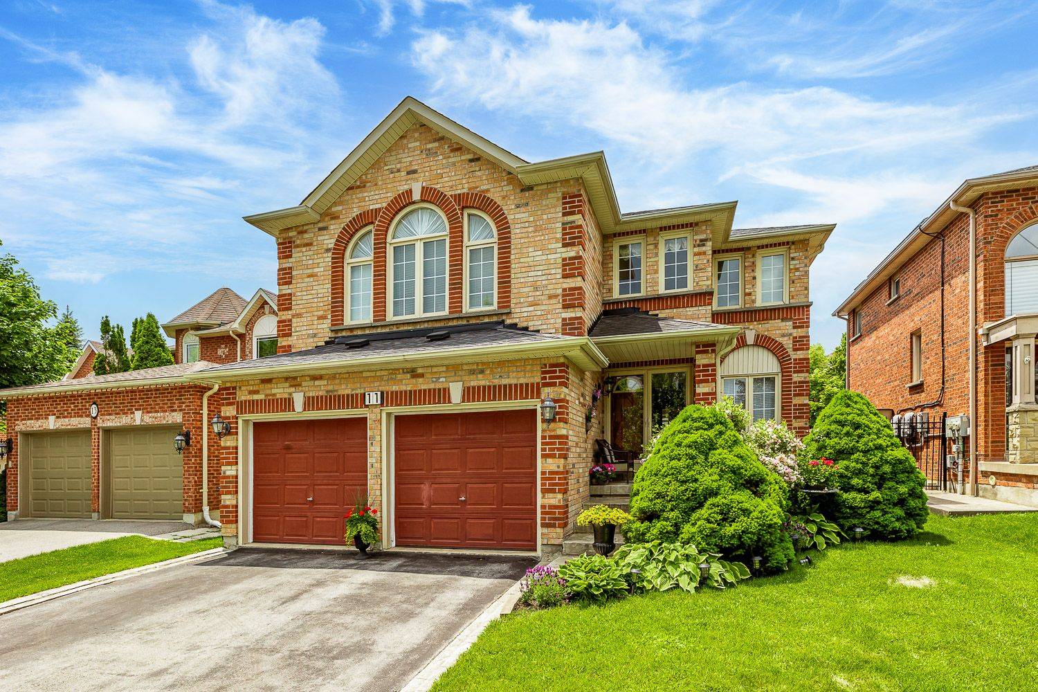 11 Riverwood TER, Caledon, ON L7E 1S2