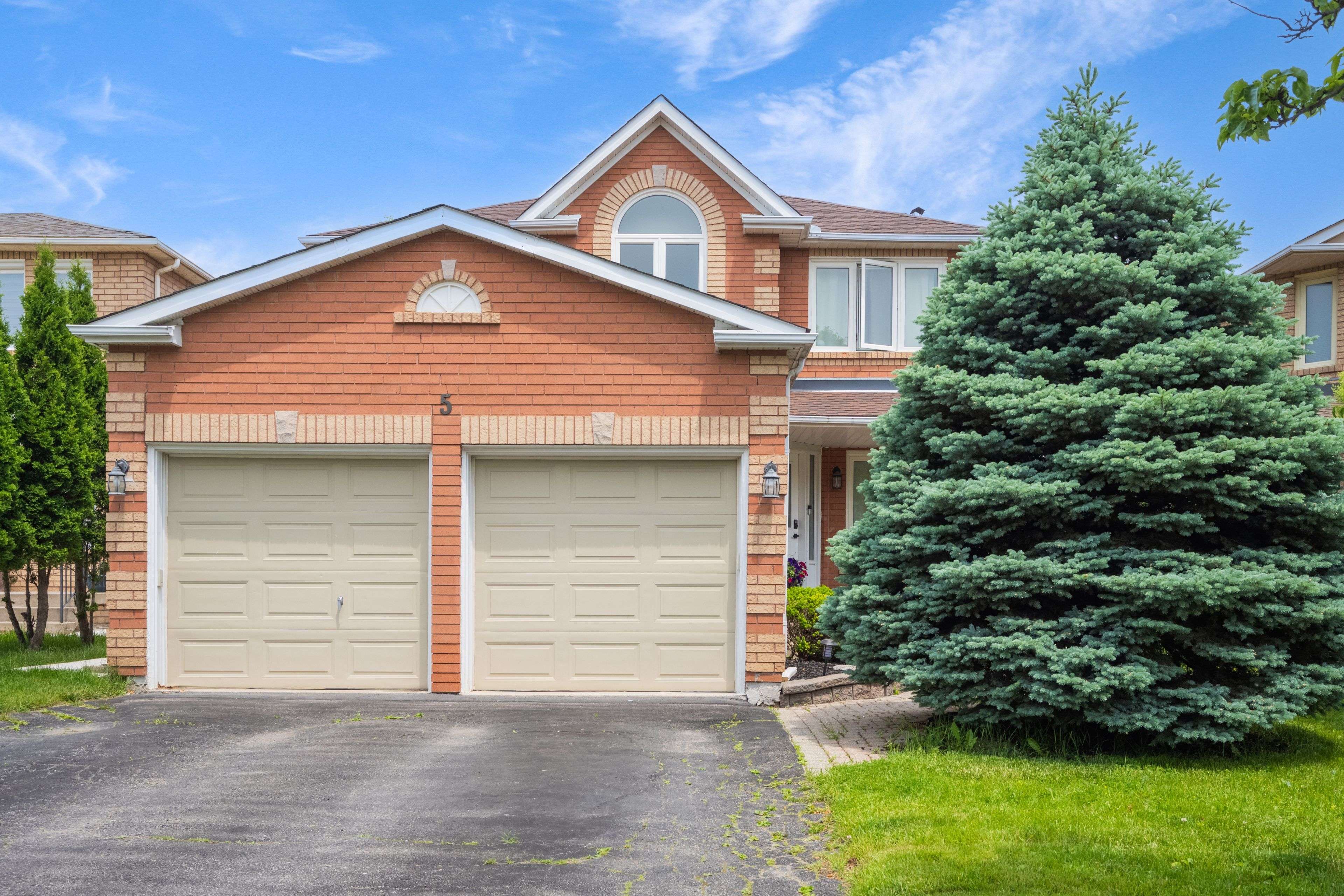 5 Watson RD, Halton Hills, ON L7G 5N8