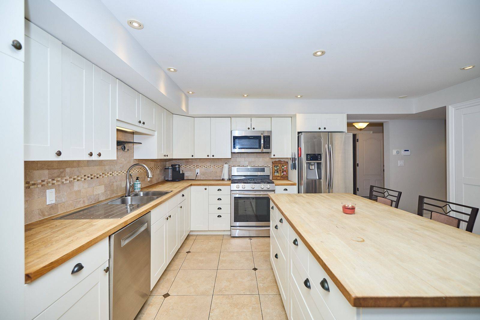Niagara-on-the-lake, ON L0S 1P0,6147 STAMFORD TOWNLINE RD