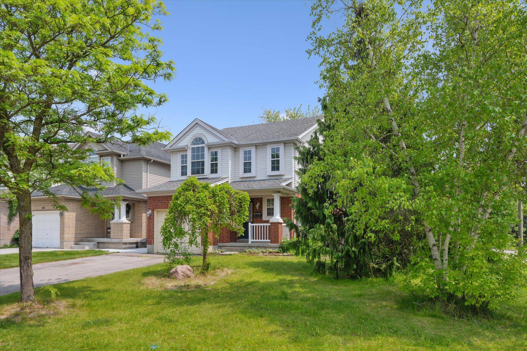 Waterloo, ON N2K 3Y4,451 Citadel CT