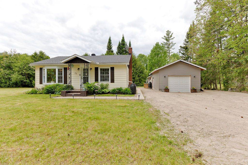 Laurentian Hills, ON K0J 1J0,22 Martin ST