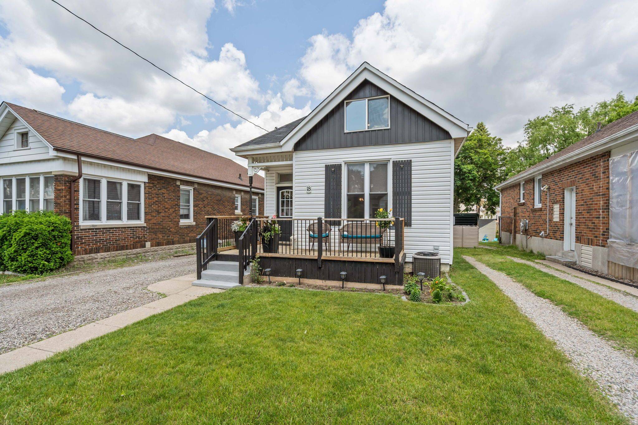 London East, ON N5Z 1K7,18 SYCAMORE ST