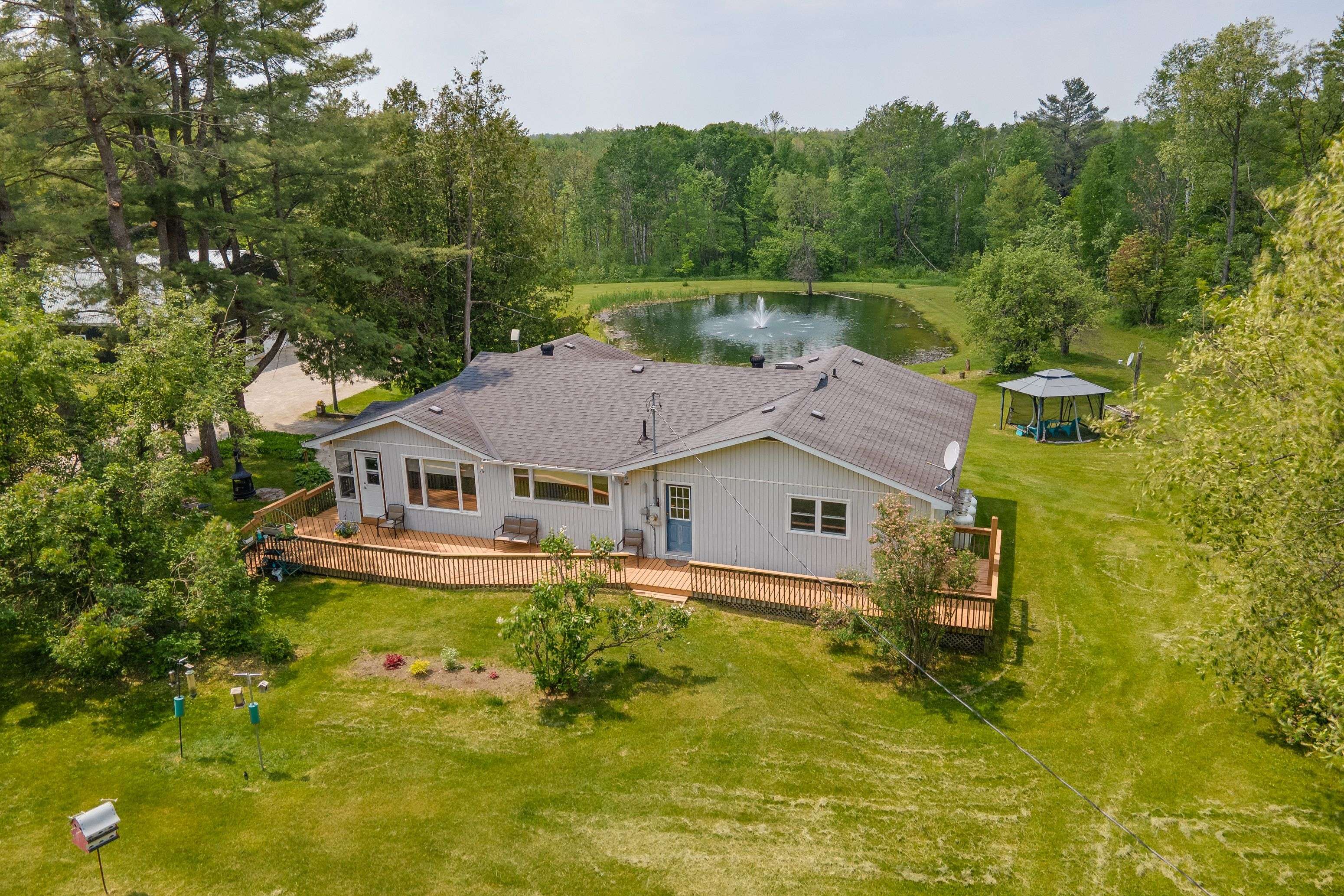 Gravenhurst, ON P0E 1N0,1183 Baseline RD