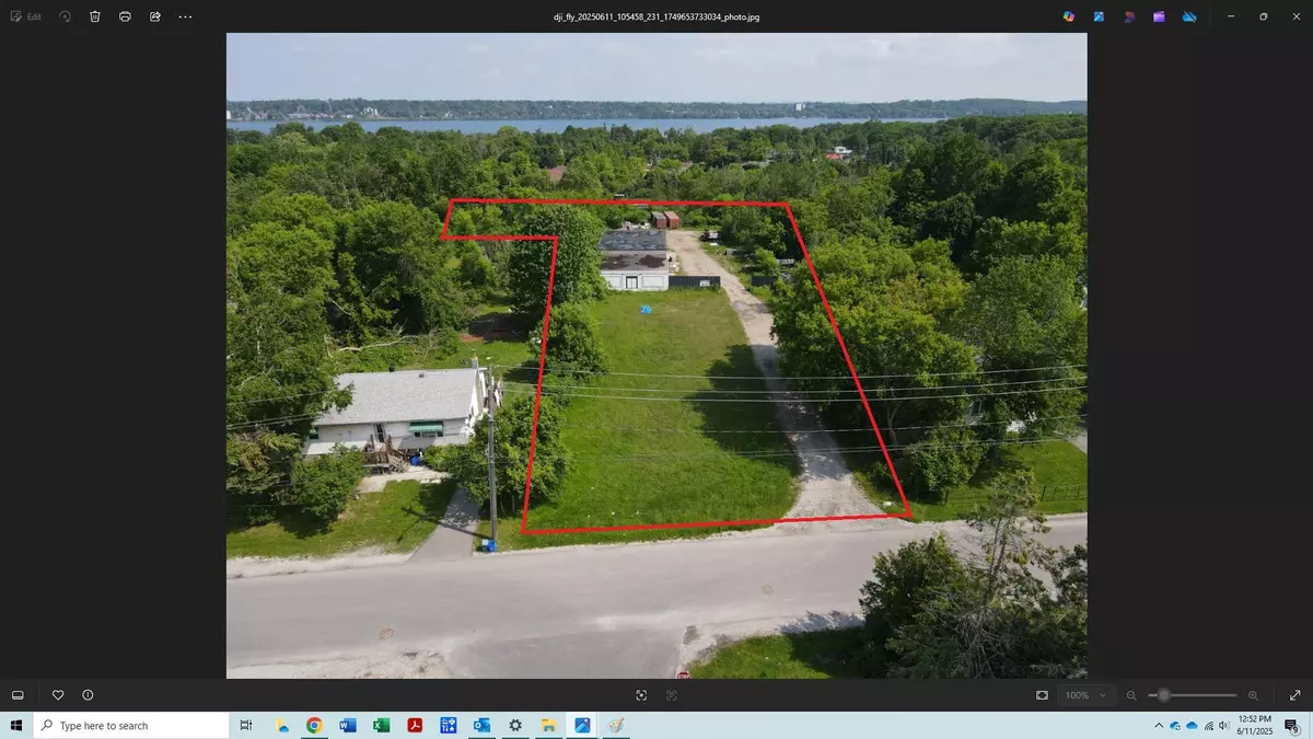 Barrie, ON L4N 3X8,206 Foster DR