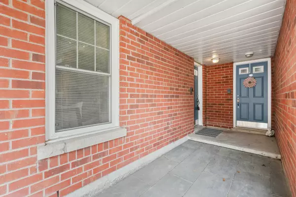 Clarington, ON L1E 1S8,1663 Nash RD #D-13