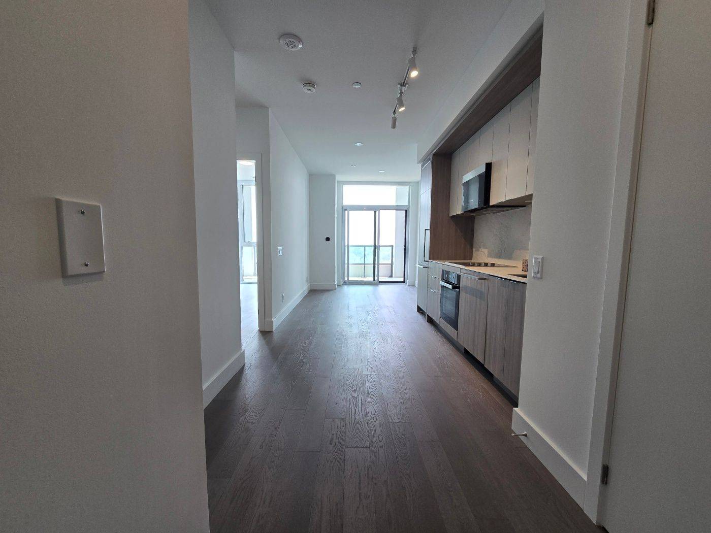 Toronto C15, ON M2K 1H4,625 Sheppard AVE #1011