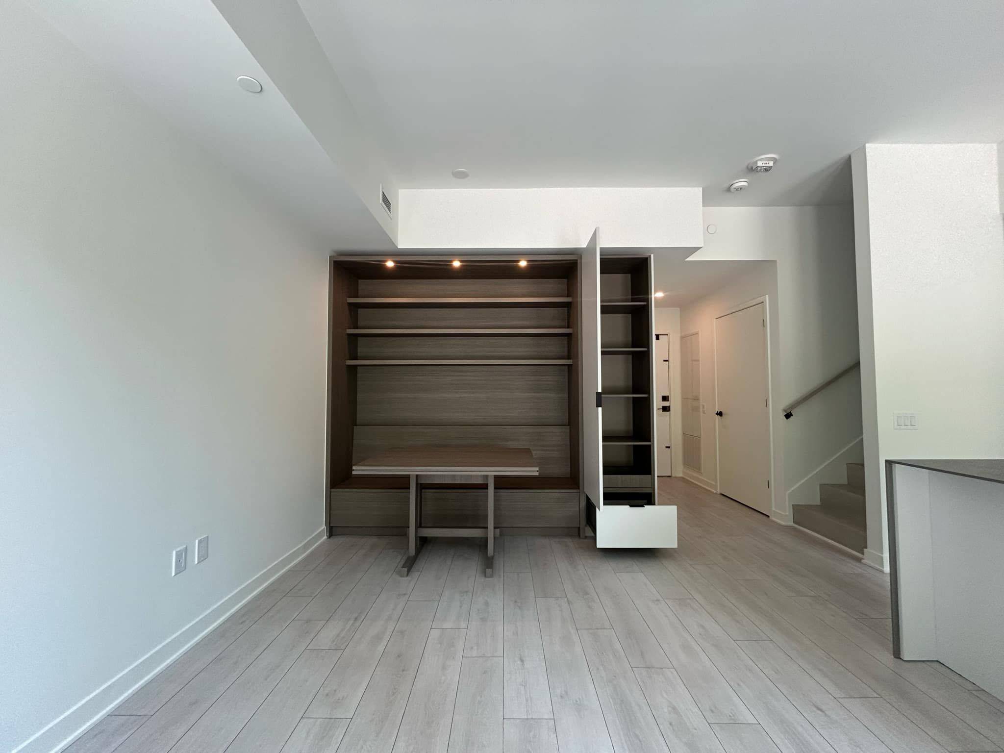 Toronto C08, ON M4Y 0J1,55 Charles ST E #TH02