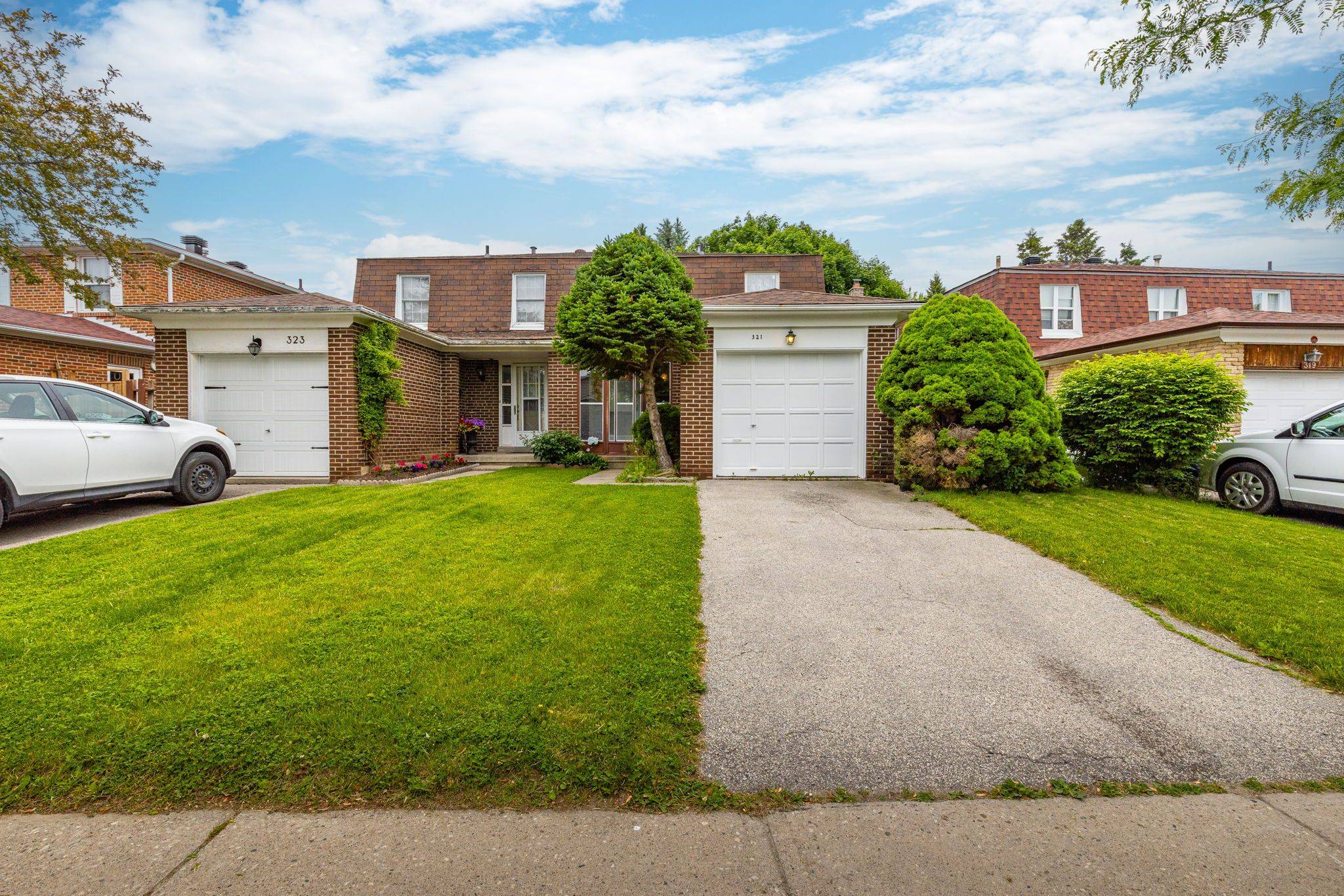 321 Chartland BLVD S, Toronto E07, ON M1S 3P4