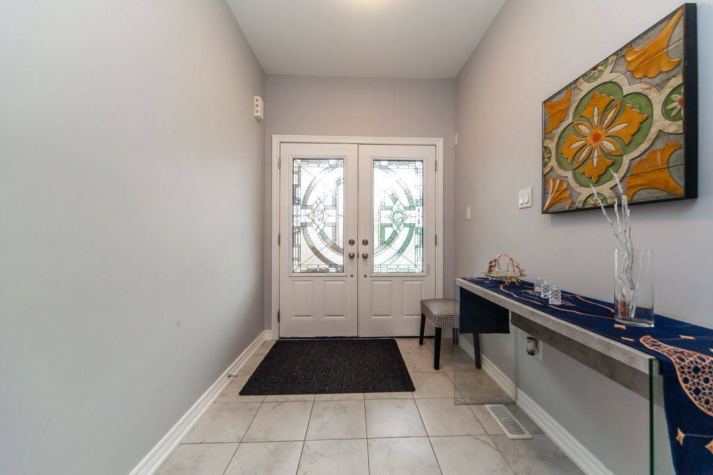 Oshawa, ON L1K 0Y4,1825 Douglas Langtree DR