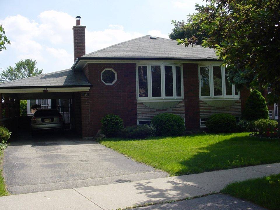 37 Jarwick DR, Toronto E09, ON M1H 2H1