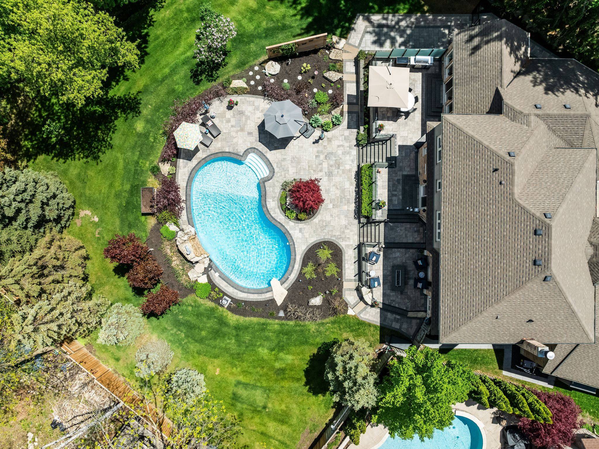 Pickering, ON L1W 2B8,507 Rougemount DR