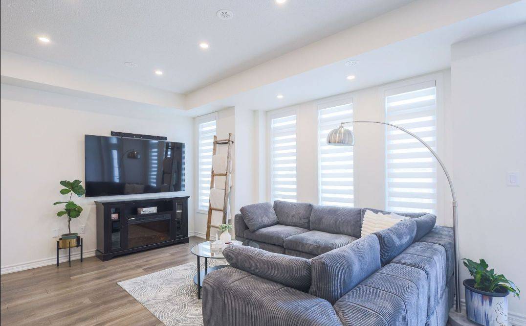 Bradford West Gwillimbury, ON L3Z 4P3,37 Montrose BLVD S