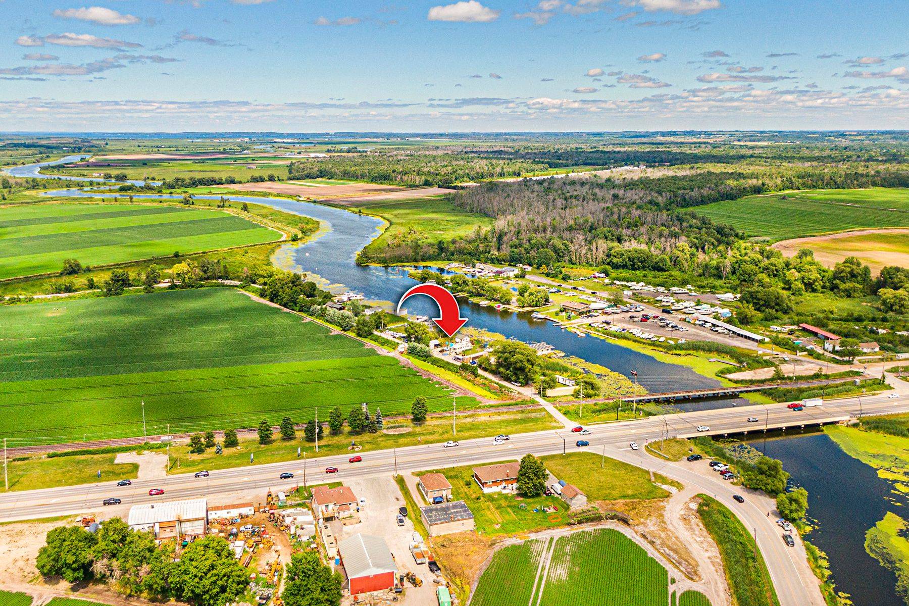 Bradford West Gwillimbury, ON L3Z 3H3,17 Private DR