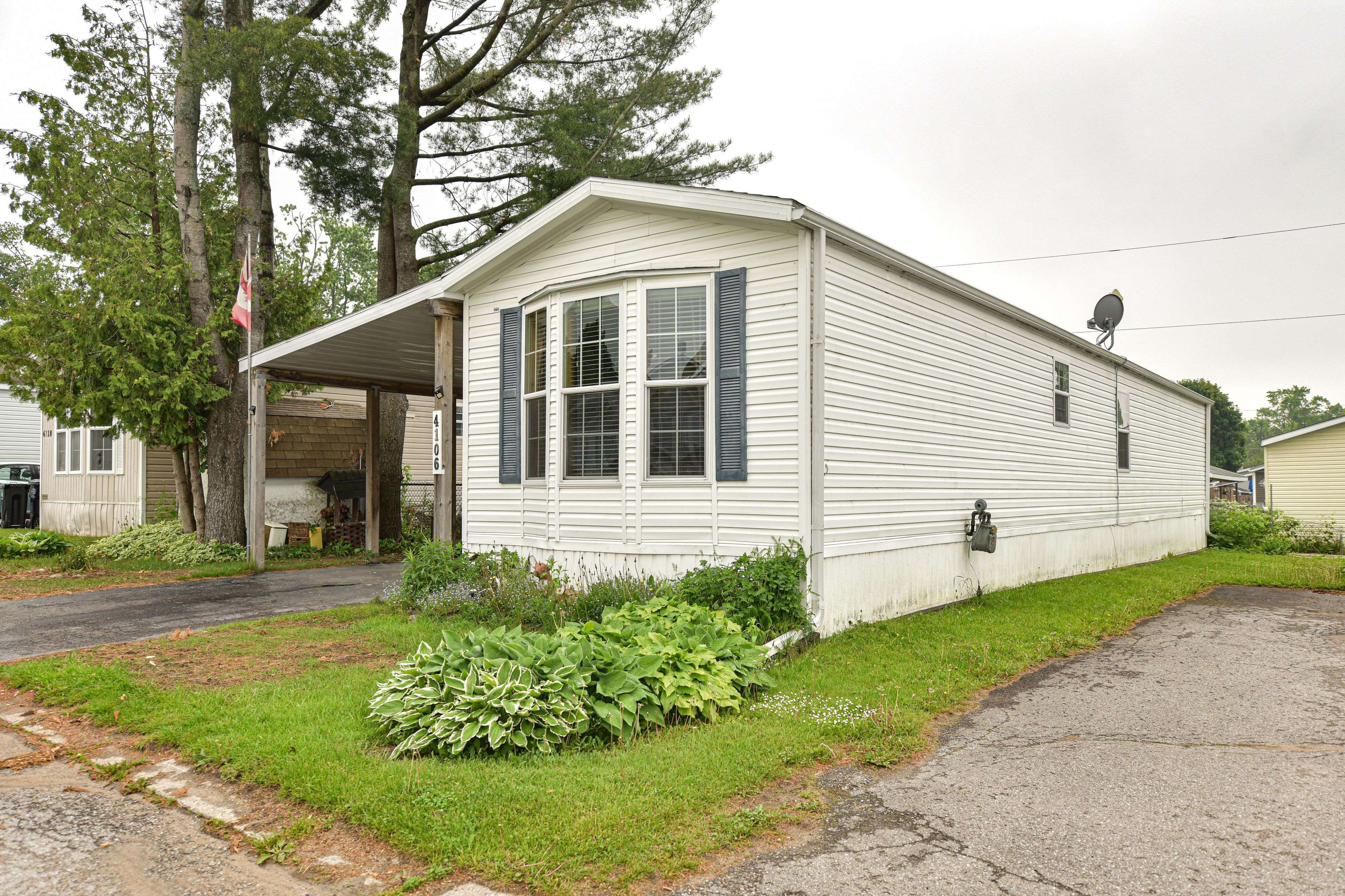 4106 Elaine ST, Severn, ON L3V 6H4
