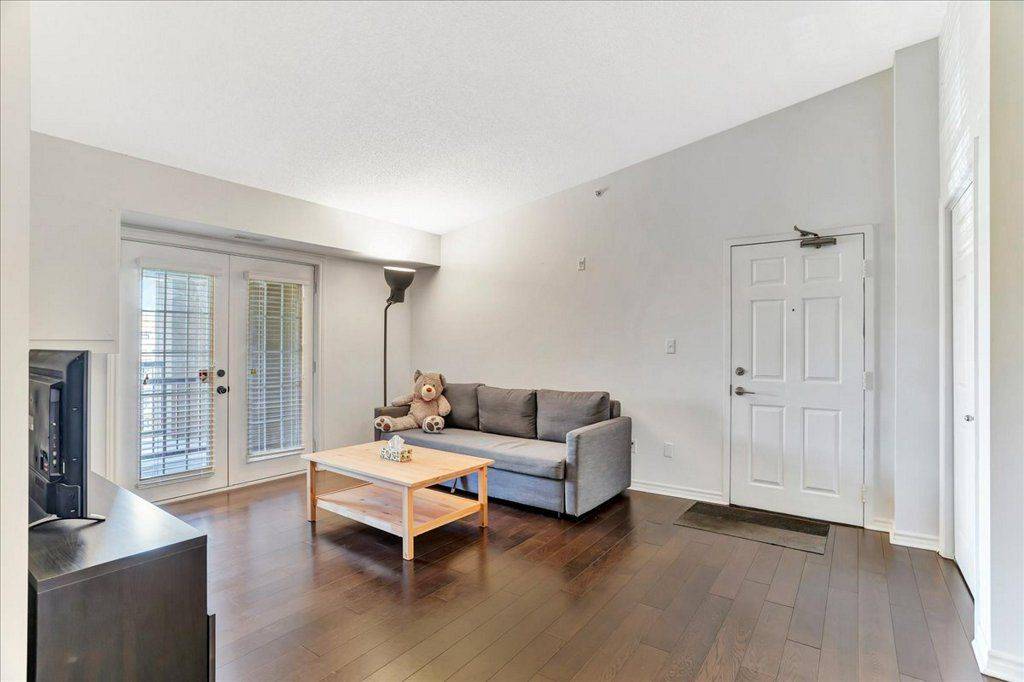 Milton, ON L9T 0B4,1471 Maple AVE #406