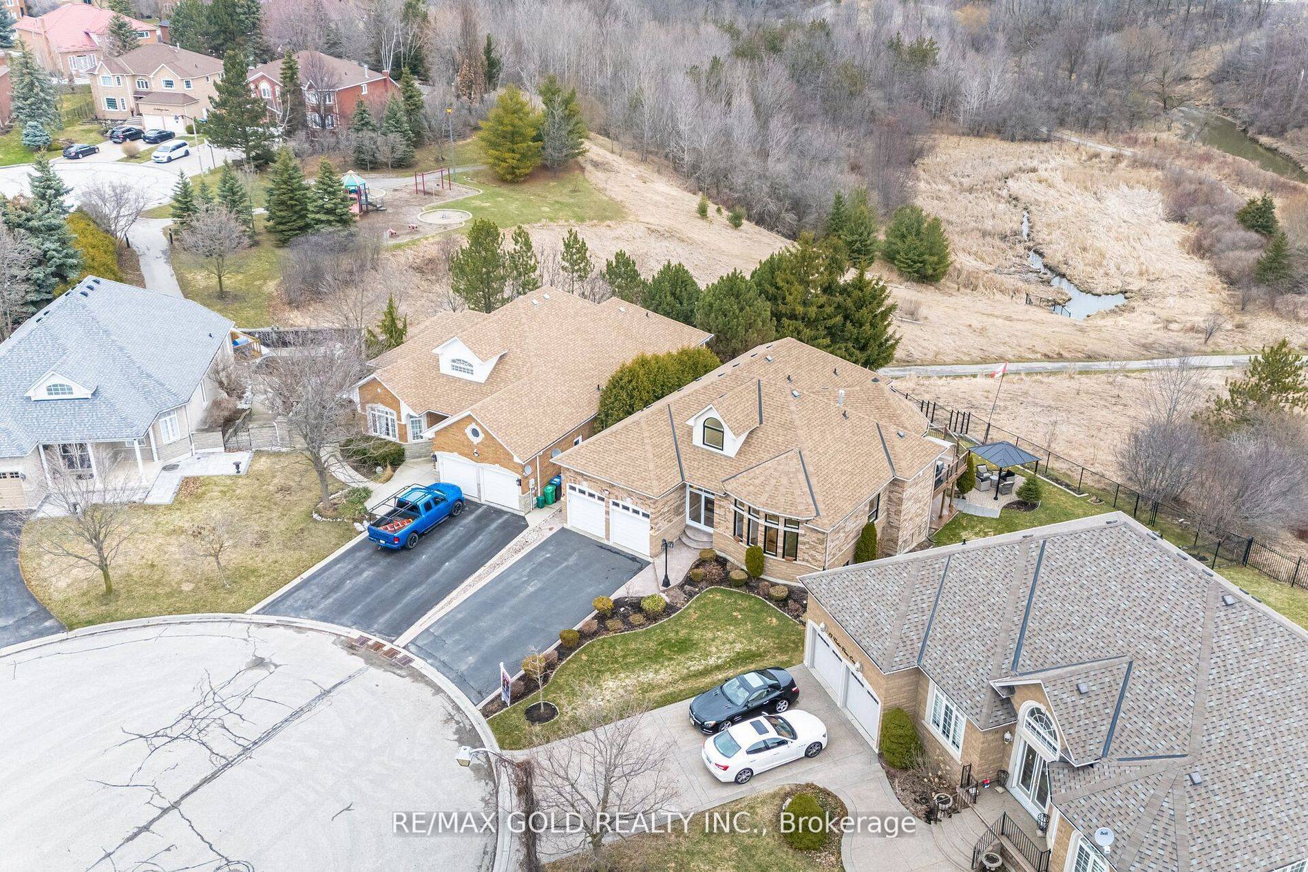 Caledon, ON L7C 1E1,12 Vista View CT