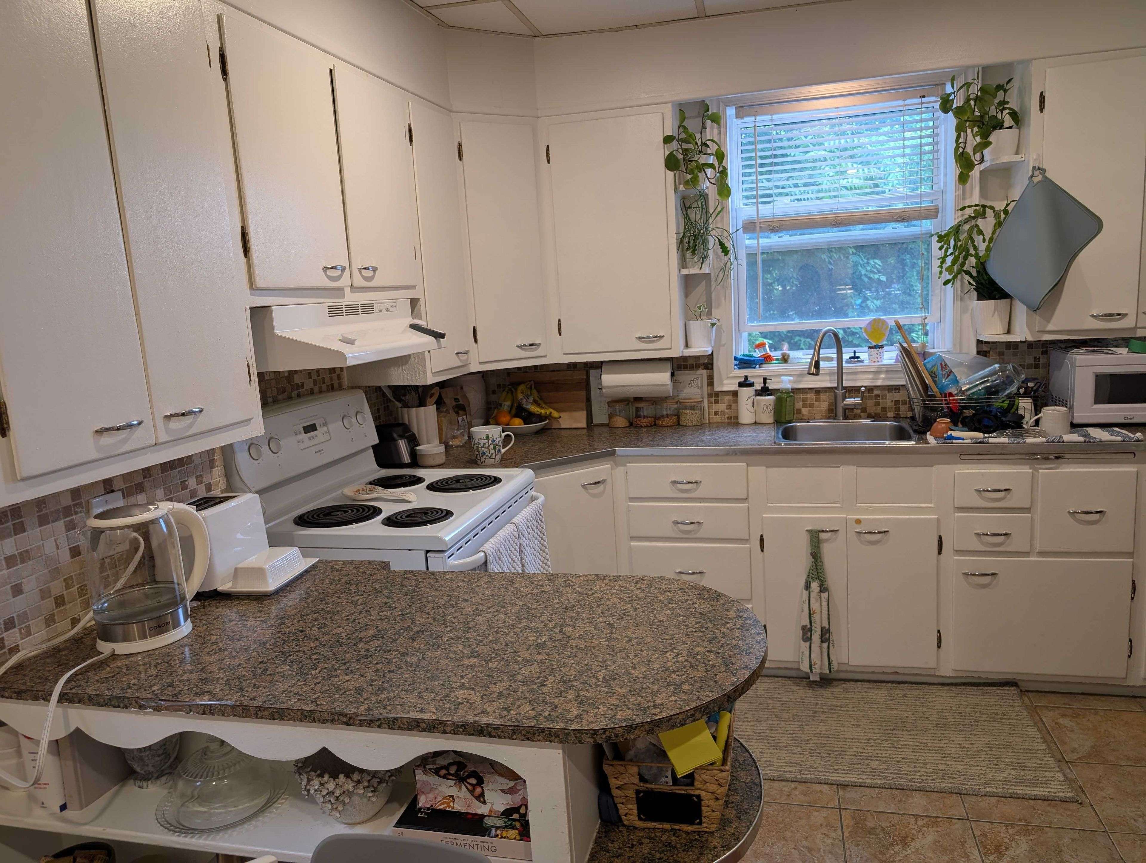 Toronto W02, ON M6S 4A3,591 Jane ST #Main