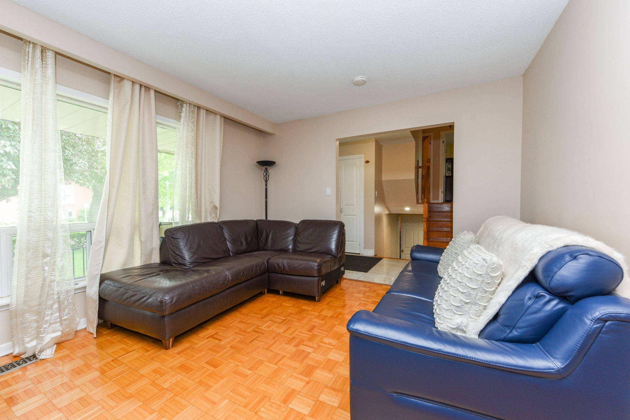 Brampton, ON L6S 3A8,43 Marchbank CRES