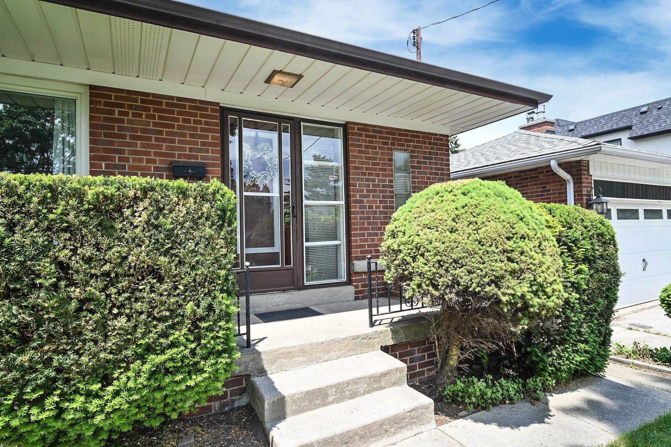 Toronto W07, ON M8Z 2V7,64 Saybrook AVE
