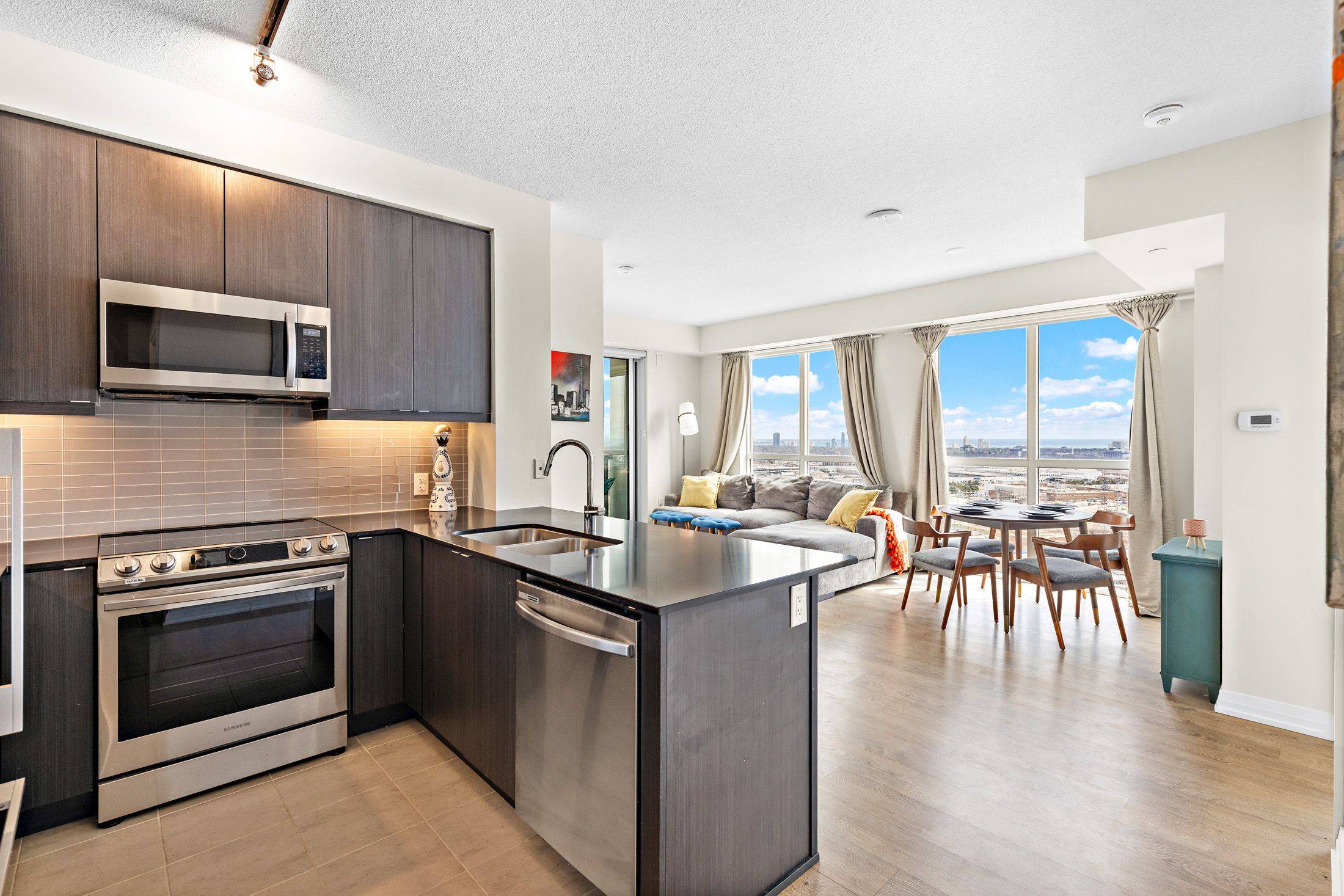 Toronto W08, ON M9B 0C5,50 Thomas Riley RD #1902