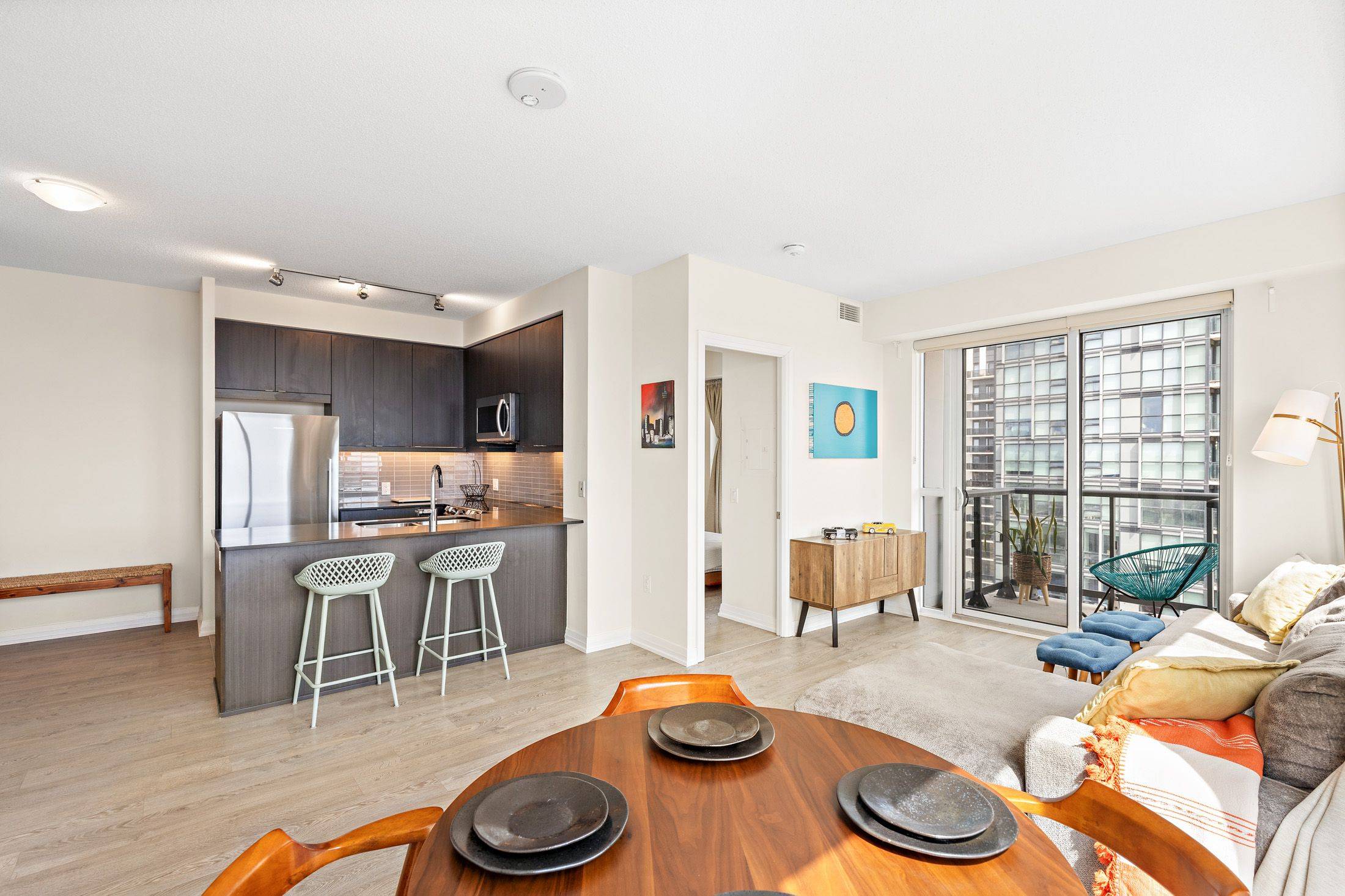 Toronto W08, ON M9B 0C5,50 Thomas Riley RD #1902