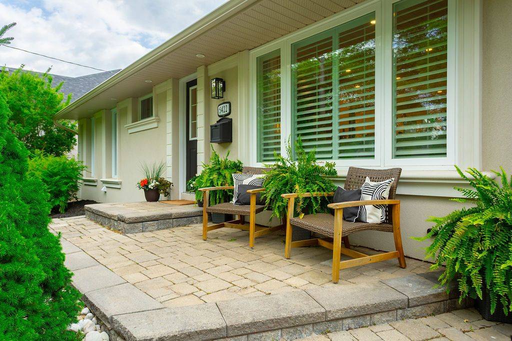 Burlington, ON L7L 3B2,5422 Winston RD