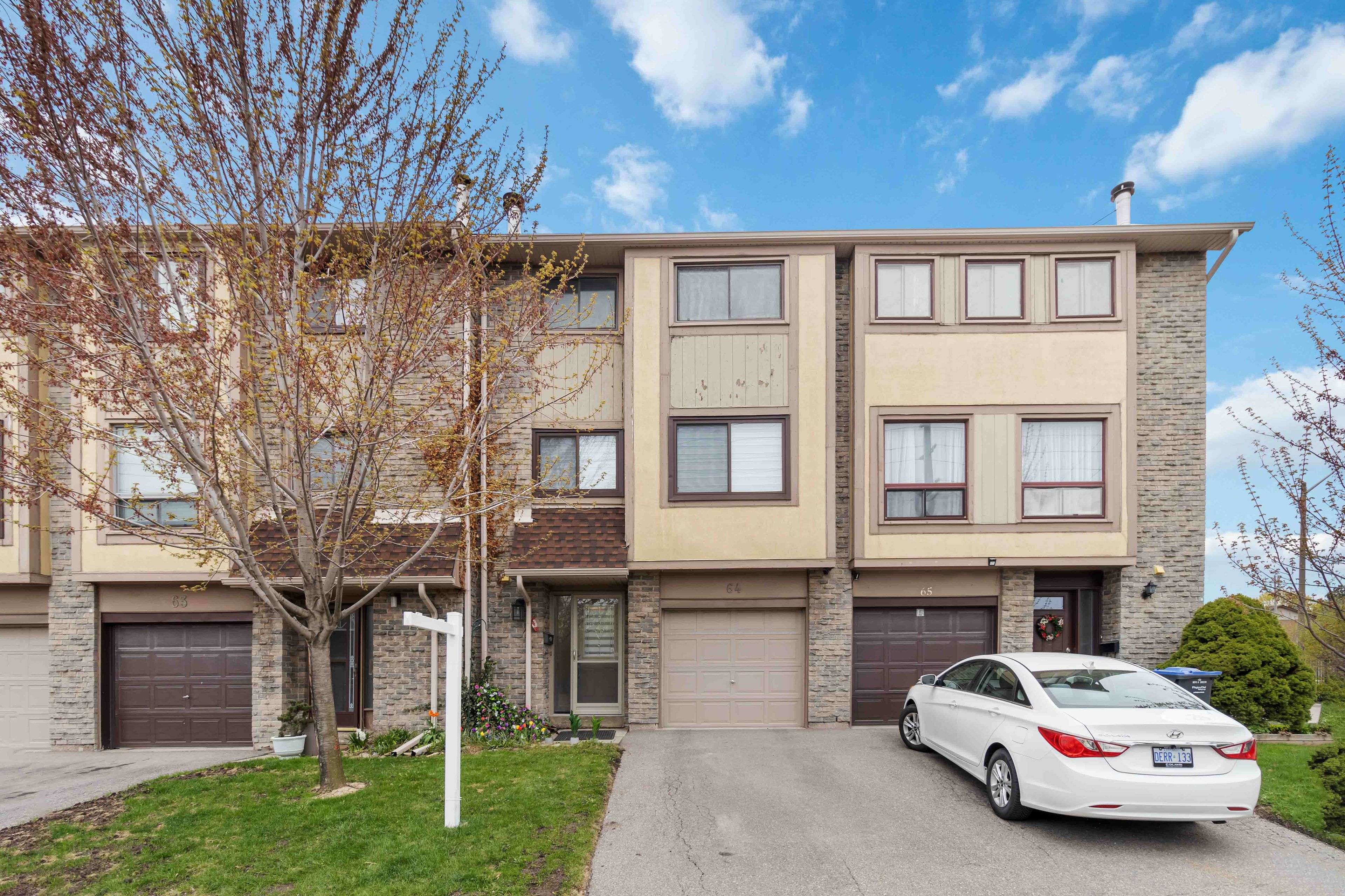 Mississauga, ON L5A 3Y8,3345 Silverado DR #64