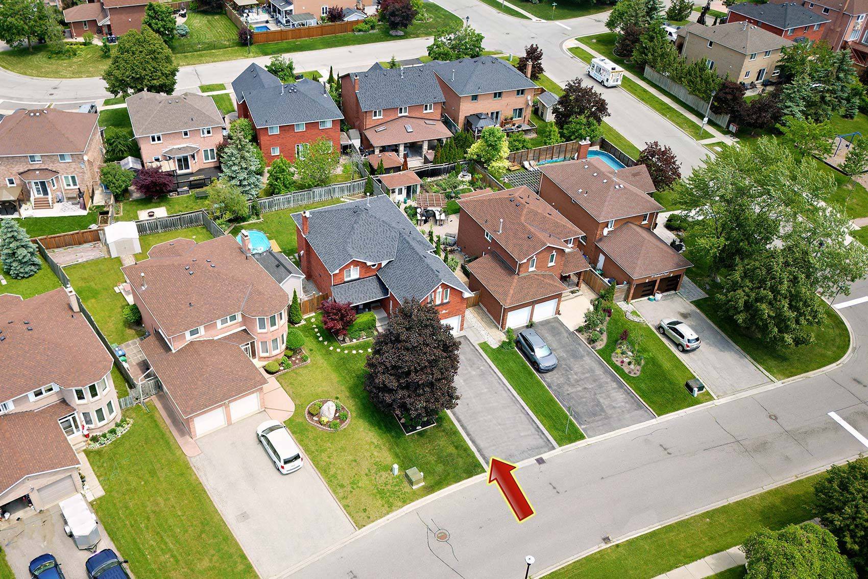 Caledon, ON L7E 1N6,9 Pembrook ST