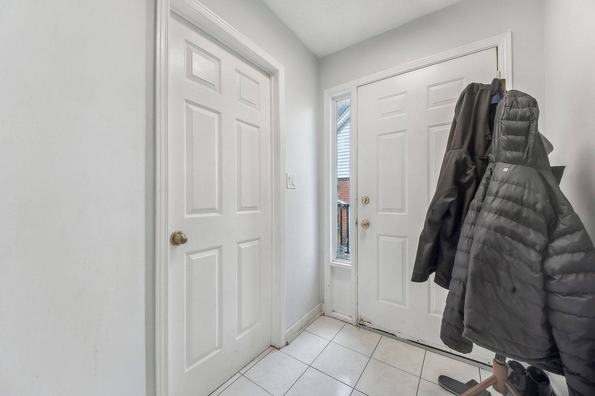 Hamilton, ON L8N 2W2,90 Tisdale ST S