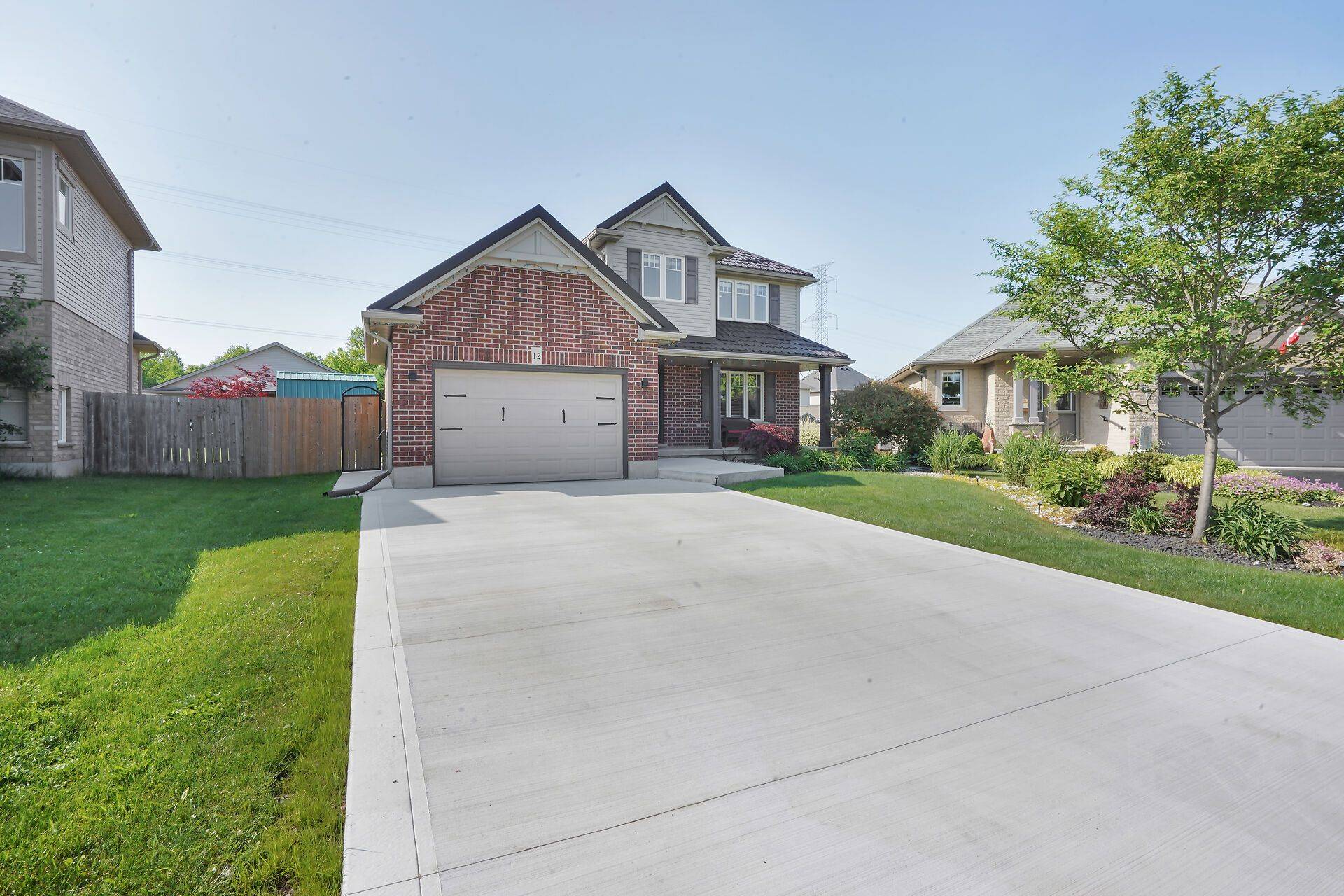 St. Thomas, ON N5P 0A1,12 Hawthorn CT