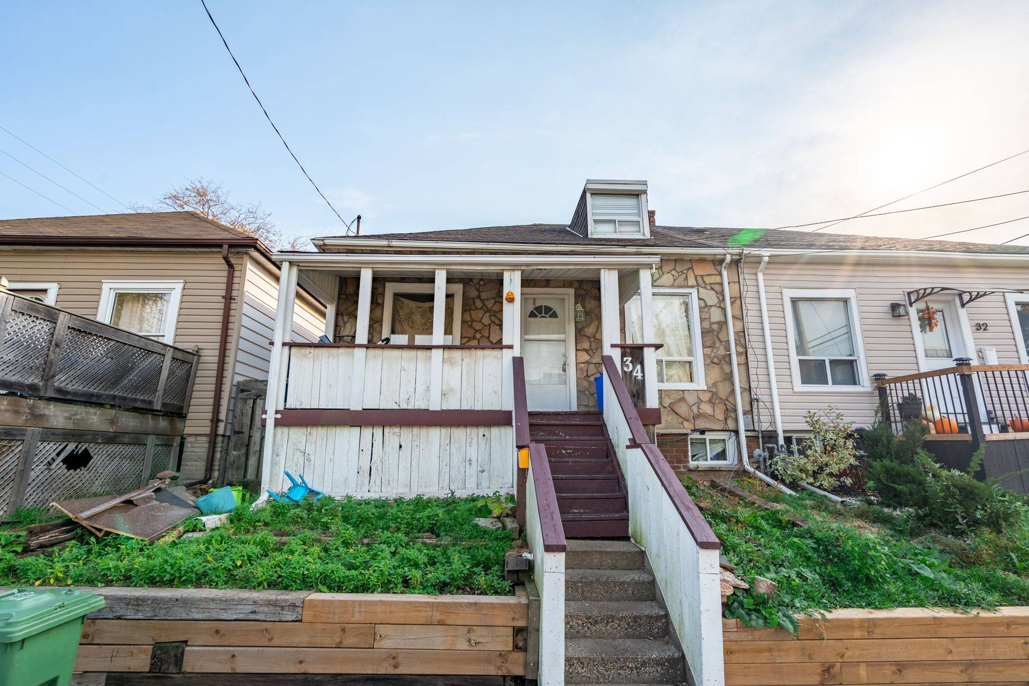 Hamilton, ON L8L 5P8,34 Douglas AVE